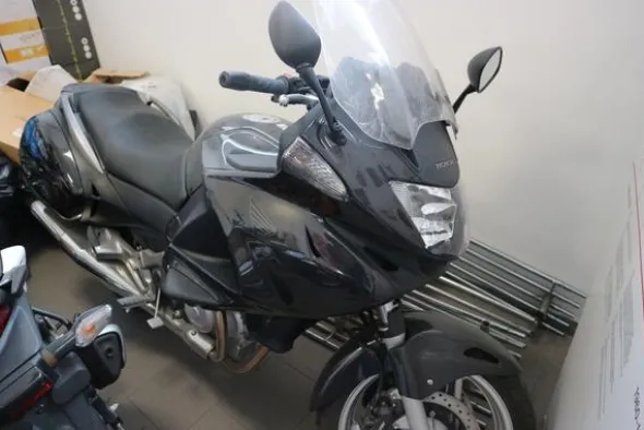 2#3474 Moto Honda NT700