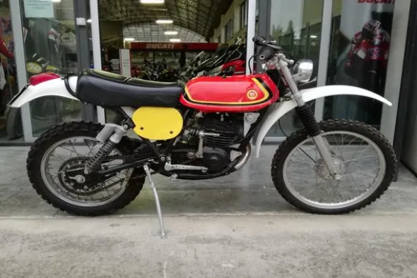 21#3672 Moto Montesa Enduro 250cc
