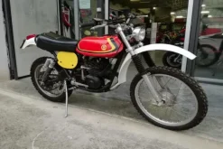 21#3672 Moto Montesa Enduro 250cc