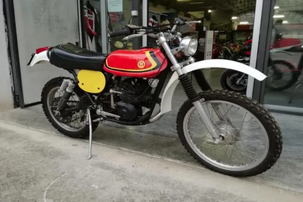 21#3672 Moto Montesa Enduro 250cc