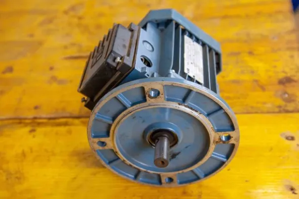 13#5027 Motore elettrico