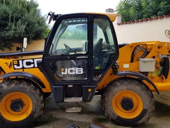 10#3769 Movimentatore telescopico rigido JCB