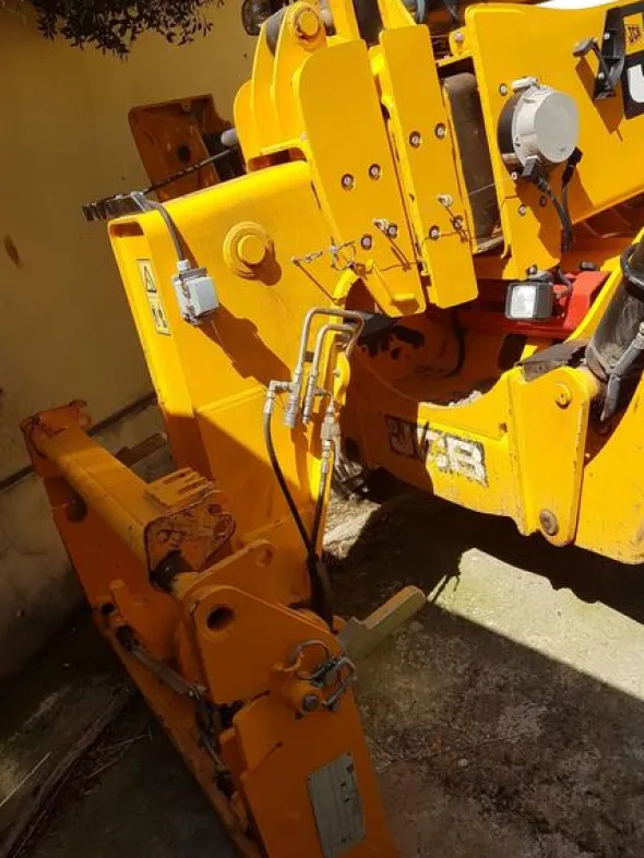 10#3769 Movimentatore telescopico rigido JCB
