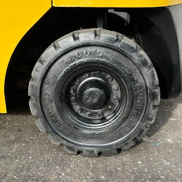 Muletto diesel Caterpillar DP25N2
