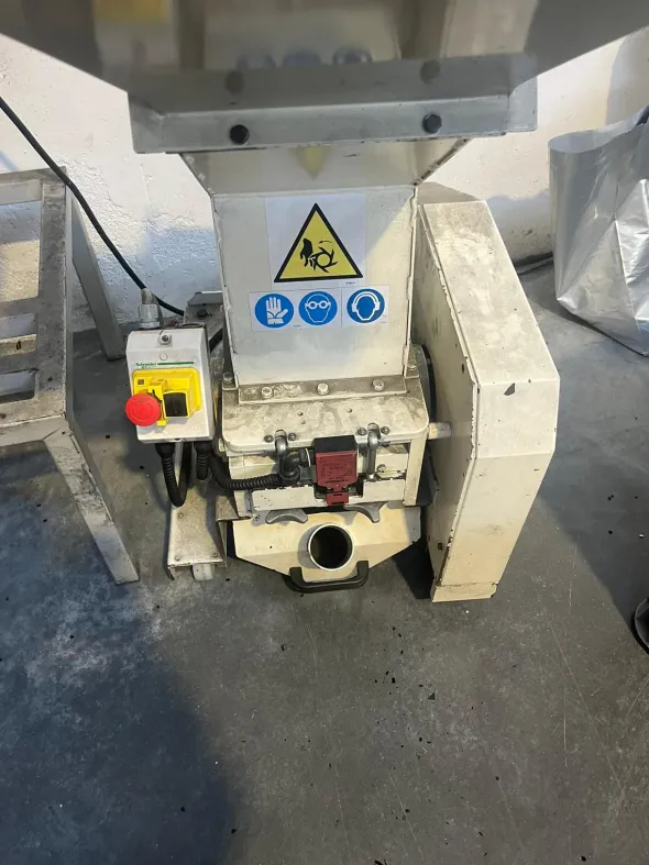 Mulini marca CMG per plastica