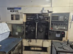 Muratec MW20 x3 con gantry 1997 tornio CNC bimandrino