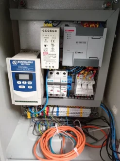 NASTRO TRASPORTATORE - TAPPATTRICE PNEUMATICA (NAS-325)