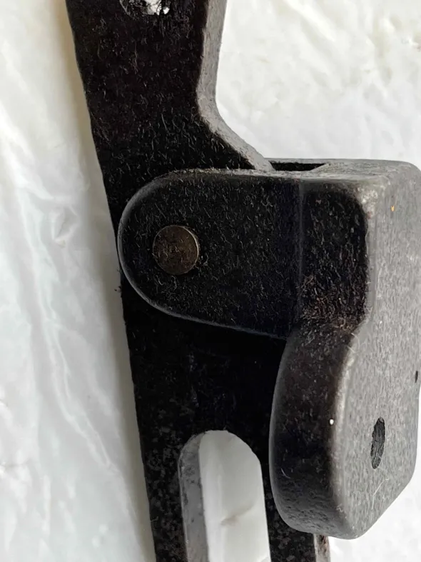 Necchi 830; 831; 835 leveraggio alzapiedino