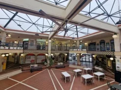 #26266 Negozi a reddito in centro commerciale con impianto fotovoltaico