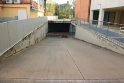 #14757 Negozi e uffici in edificio polifunzionale