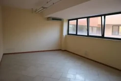 #14757 Negozi e uffici in edificio polifunzionale