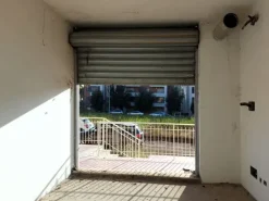 #24331 Negozio al grezzo con corte esclusiva e cantina(sub 2)