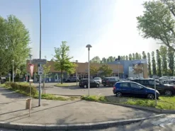 #24037 Negozio a reddito di articoli per la cura della persona e della casa