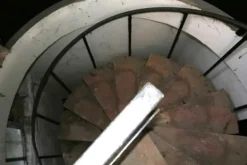 #2638371 Negozio con corte e deposito interrato