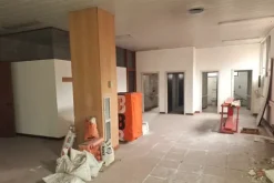 #2638371 Negozio con corte e deposito interrato