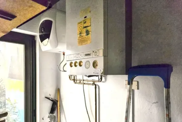 #25832 Negozio con cortile privato in centro storico