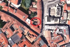 #25832 Negozio con cortile privato in centro storico