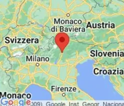 #22084 Negozio con posti auto