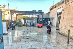 #2537369 Negozio e cantina in edificio polifunzionale