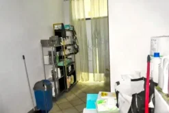 #25829 Negozio e deposito in edificio polifunzionale