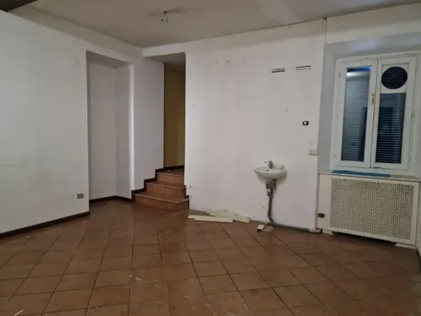 #25293 Negozio in locazione a Varese