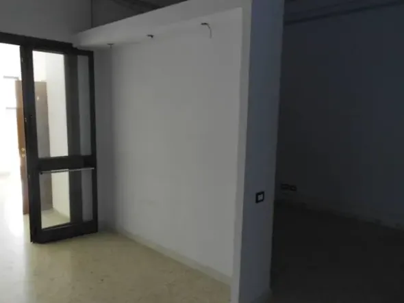 #2536550 Negozio in zona residenziale