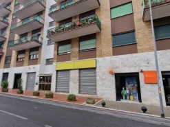 #2536550 Negozio in zona residenziale