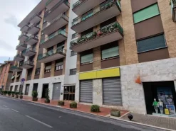 #2536550 Negozio in zona residenziale