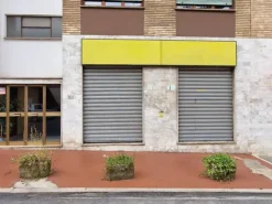 #2536550 Negozio in zona residenziale