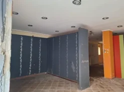 #24356 Negozio in zona residenziale
