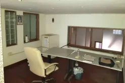 #9512 Negozio piano terra con soppalco da sanare