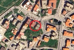 #2519022 Negozio piano terra in edificio residenziale
