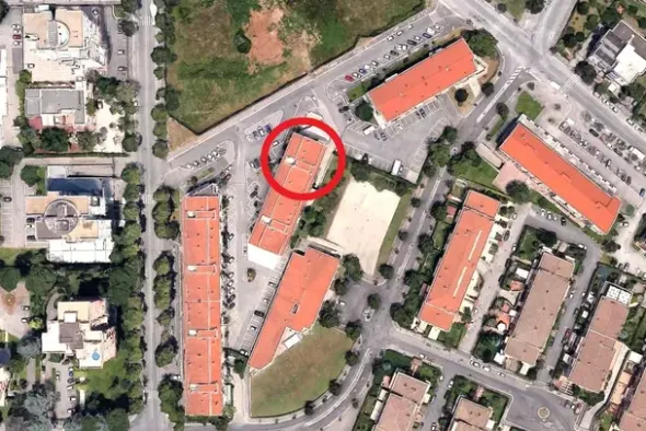 #25685 Negozio piano terra in zona residenziale