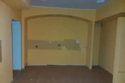 #14699 Negozio seminterrato con zona parcheggio