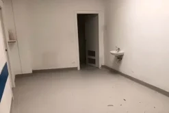 #2638329 Negozio (sub 60) in edificio polifunzionale