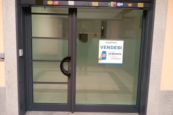 #2638329 Negozio (sub 60) in edificio polifunzionale