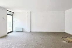 #2536110 Negozio (sub 10) in edificio polifunzionale