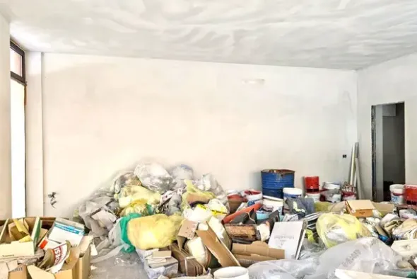 #2536118 Negozio (sub 249) in edificio polifunzionale