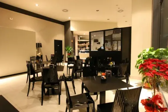 #24044 Negozio uso Bar a reddito in complesso commerciale