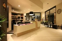 #24044 Negozio uso Bar a reddito in complesso commerciale