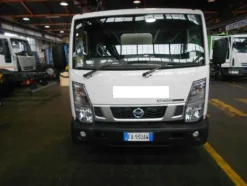 2#4265 Nissan NT 400 con attrezzatura Giolito Easy Side