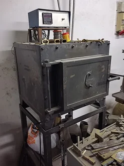 Officina meccanica artigianale completa in vendita.