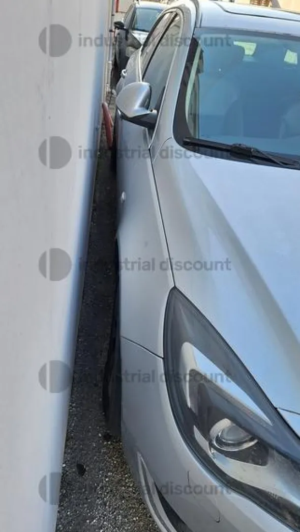 3#9909 Opel Insigna