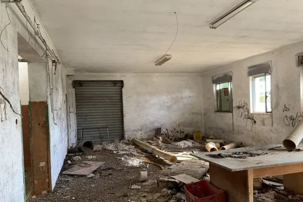 #15801 Opificio con terreno edificabile industriale