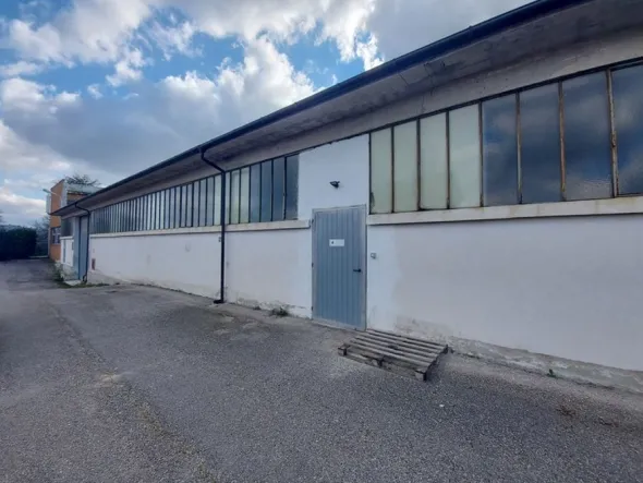 #15981 Opificio con uffici e alloggio custode