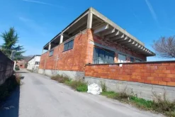 #23430 Opificio industriale con pertinenze e terreni