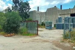 #2638619 Opificio uso deposito con pertinenze e cortile
