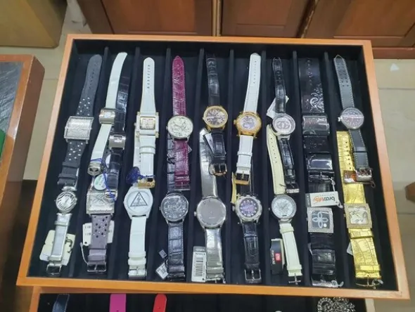 3#5945 Orologi da polso
