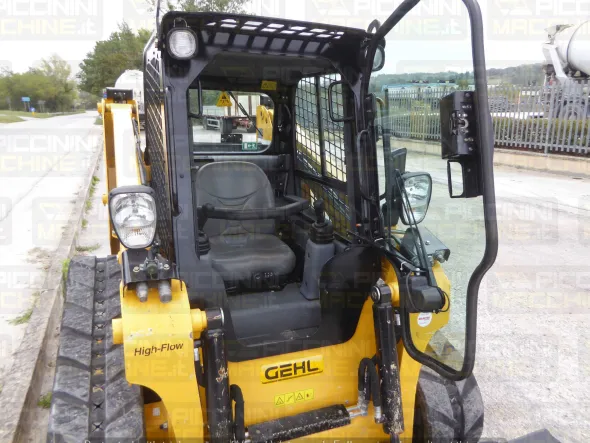 Pala cingolata Gehl RT165 HF