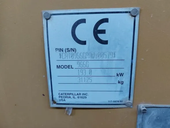14#5665 Pala gommata Caterpillar 966G